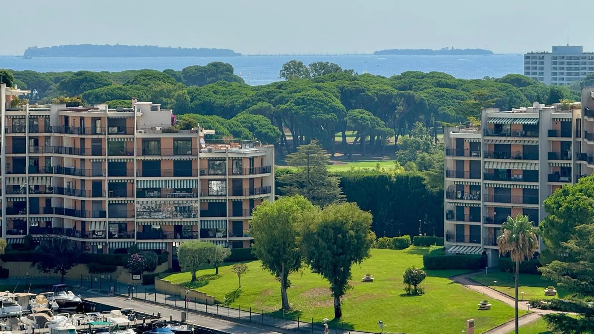 My Resid Appart Divina Cannes Marina Vue Mer Mandelieu-la-Napoule France
